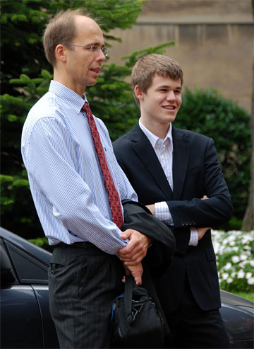 Henrik og Magnus Carlsen i Bilbao