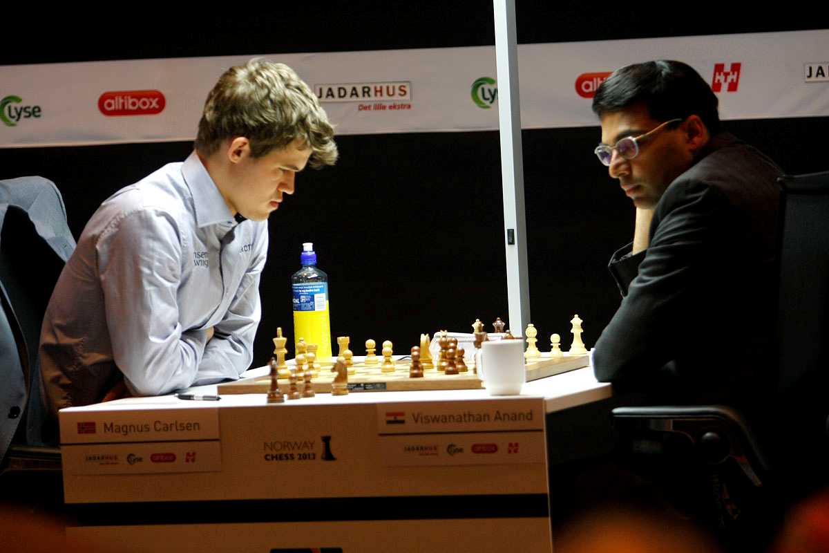 Carlsen klarte ikke  sl Anand i 2. runde.
