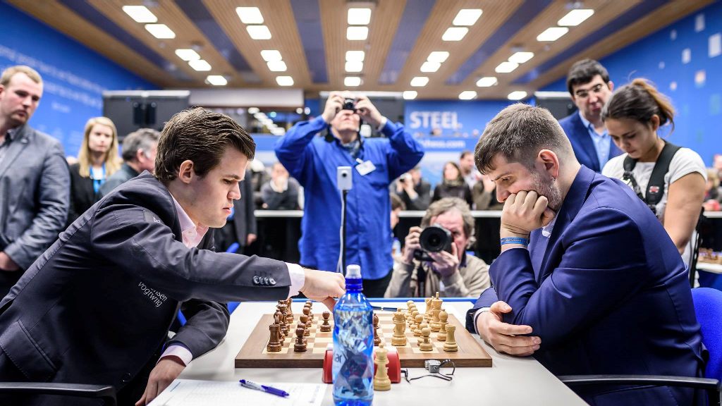 Et spennende oppgjr mellom Carlsen og Svidler