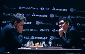 Caruana tok ledelsen alene etter seier mot Aronian