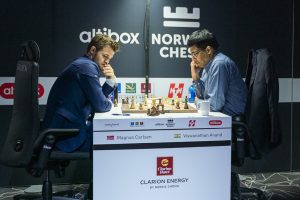 Carlsen måtte til Armageddon for å slå Anand