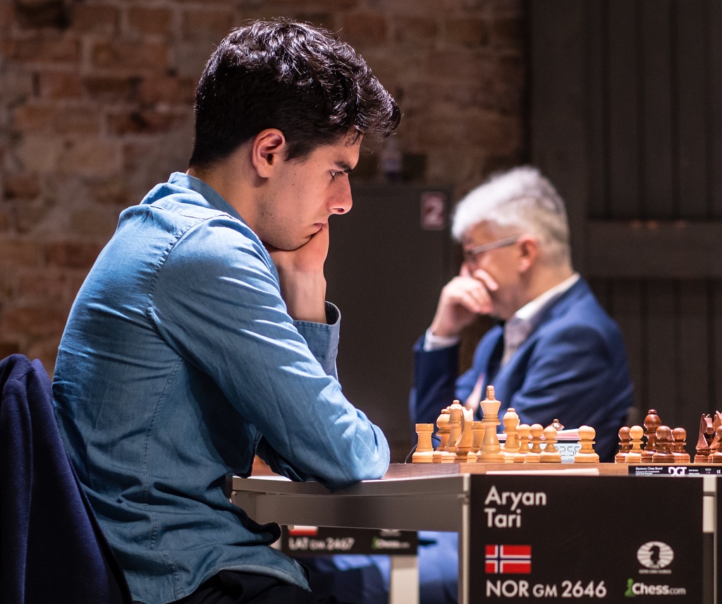 FIDE Grand Swiss 2021: Firouzja, Alireza (2770) Predke, Alexandr