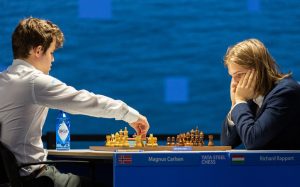 Carlsen med viktig seier mot Rapport