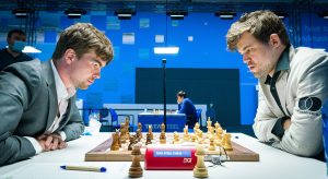 Van Foreest holdt remis mot Carlsen i fjerde runde