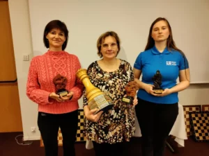 De tre beste: Dolzhikova, Ptacnikova og Nazarova