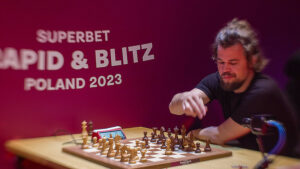 Carlsen spilte seg opp på tredje dag av turneringen