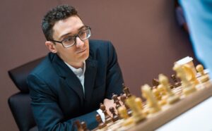 Caruana økte ledelsen i sjette runde