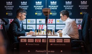 Caruana leder overlegent etter seier mot Firouzja