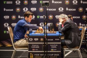Carlsen med en overbevisende seier mot Ivanchuk