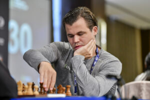 Carlsen med fin start i World Cup