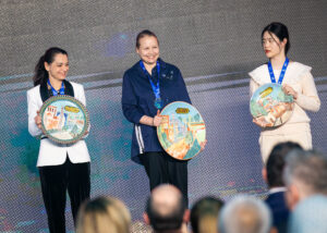 De tre beste i kvinneklassen: Kosteniuk, Gunina og Jiner Zhu