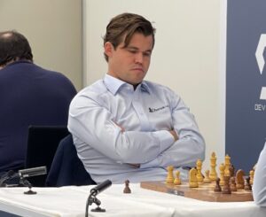 Carlsen har tatt ledelsen i Karlsruhe