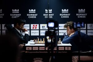 Praggnanandhaa slo Carlsen i tredje runde