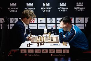 Carlsen slo Firouzja i femte runde