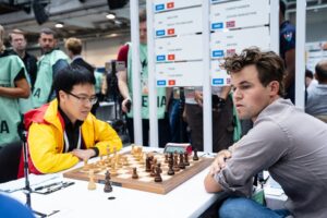 Carlsen vant mot Quang Liem Le