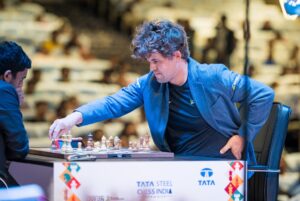 Carlsen med grei start i India