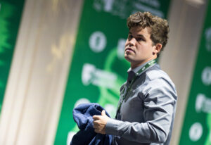 Carlsen spiller likevel VM i lynsjakk